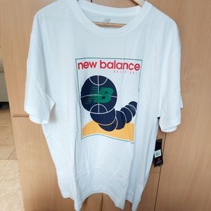 NB WORLD BASKETBALL TEE